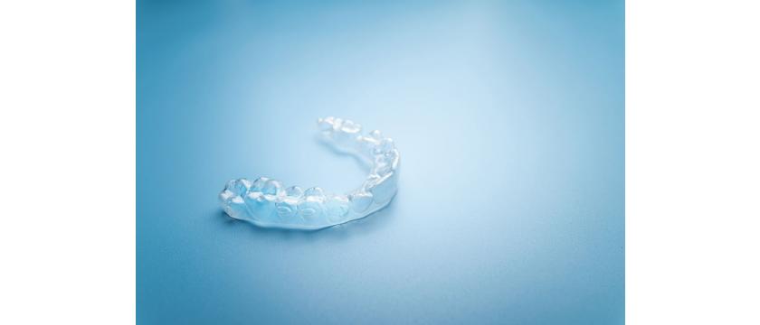 Apparecchio invisibile per denti storti